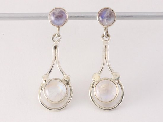 Lange zilveren oorstekers met regenboog maansteen afbeelding 4