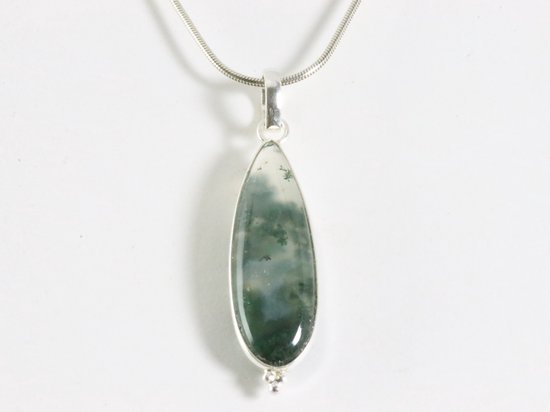 Lange druppelvormige zilveren hanger met mosagaat aan ketting afbeelding 5