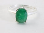 Fijne hoogglans zilveren ring met smaragd afbeelding 4