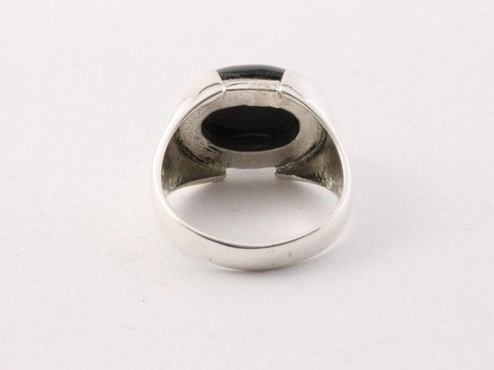 Zilveren ring met onyx afbeelding 2