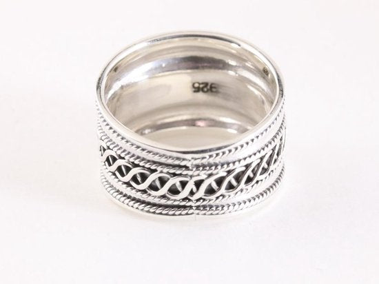 Brede zilveren ring met kruiskabelpatroon afbeelding 3