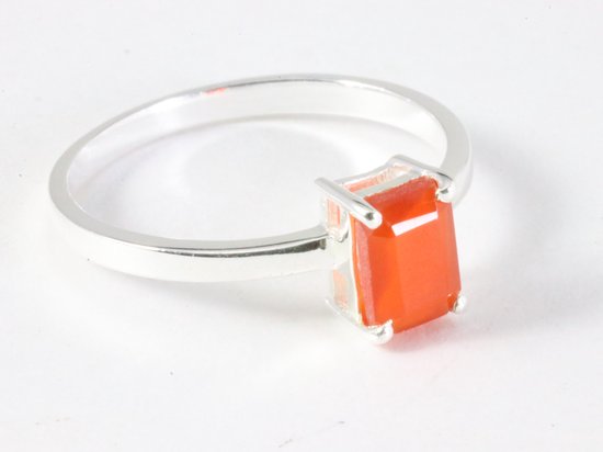 Fijne hoogglans zilveren ring met carneool afbeelding 1