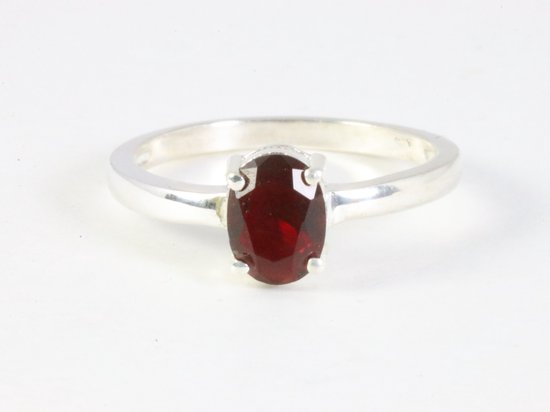 Fijne hoogglans zilveren ring met granaat afbeelding 4