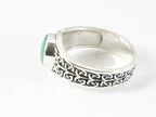 Bewerkte zilveren ring met smaragd afbeelding 2