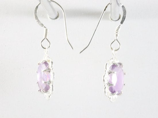 Fijne opengewerkte zilveren oorbellen met roze amethist afbeelding 2