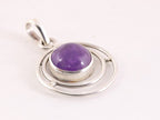 Ronde opengewerkte zilveren hanger met amethist afbeelding 2