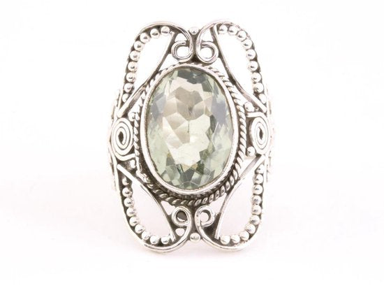 Opengewerkte zilveren ring met groene amethist afbeelding 4