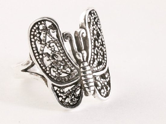 Opengewerkte zilveren vlinder ring afbeelding 1
