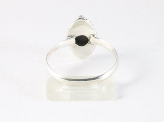 Fijne bewerkte zilveren ring met onyx afbeelding 3