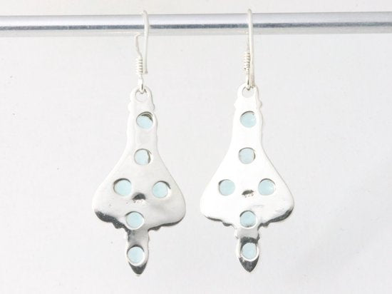 Lange zilveren oorbellen met blauwe topaas afbeelding 3