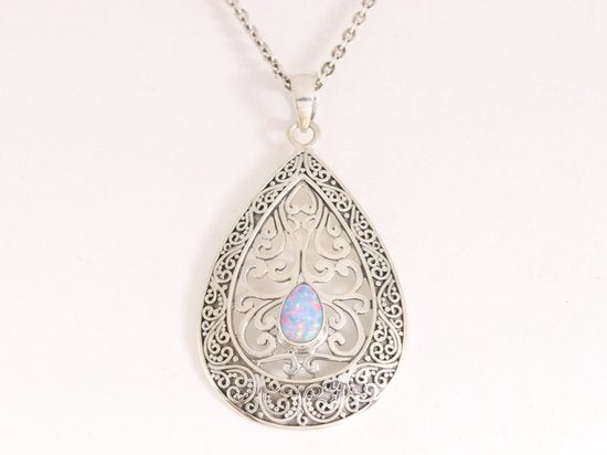 Traditionele bewerkte zilveren hanger met Australische opaal aan ketting afbeelding 4