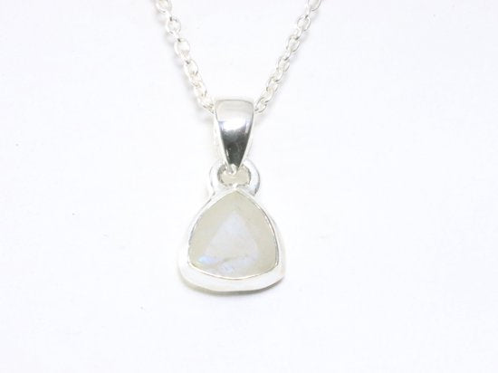 Fijne hoogglans zilveren hanger met regenboog maansteen aan ketting afbeelding 4