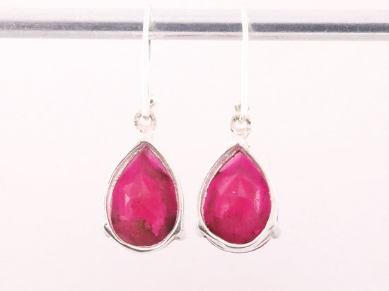 Zilveren oorbellen met robijn afbeelding 3