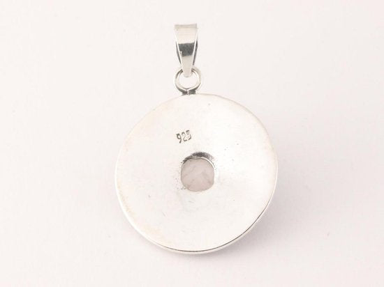 Ronde bewerkte zilveren hanger met rozenkwarts afbeelding 3