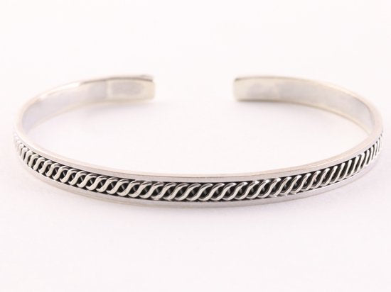 Fijne zilveren klemarmband met kruiskabelpatroon afbeelding 1