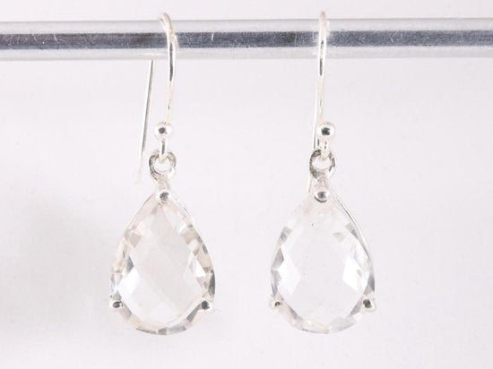 Zilveren oorbellen met bergkristal afbeelding 4