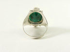 Bewerkte zilveren ring met smaragd afbeelding 4