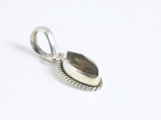 Fijne bewerkte zilveren hanger met rookkwarts aan ketting afbeelding 2