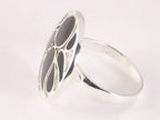 Ronde opengewerkte zilveren ring met onyx afbeelding 2