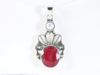Opengewerkte zilveren hanger met robijn en parel afbeelding 4