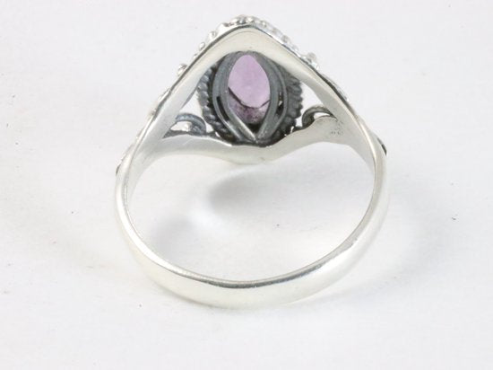 Fijne bewerkte zilveren ring met amethist afbeelding 3