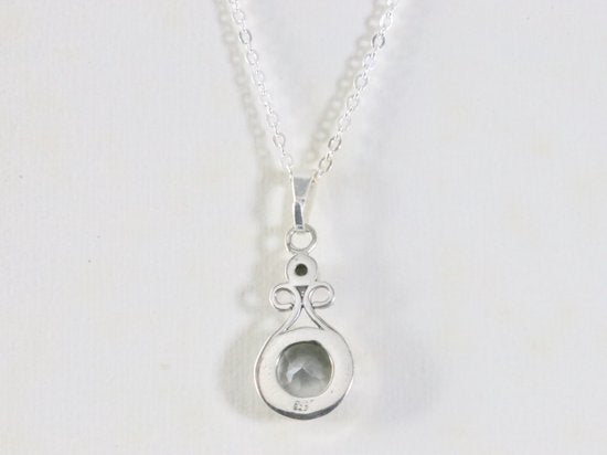 Fijne zilveren hanger met bergkristal aan ketting afbeelding 3