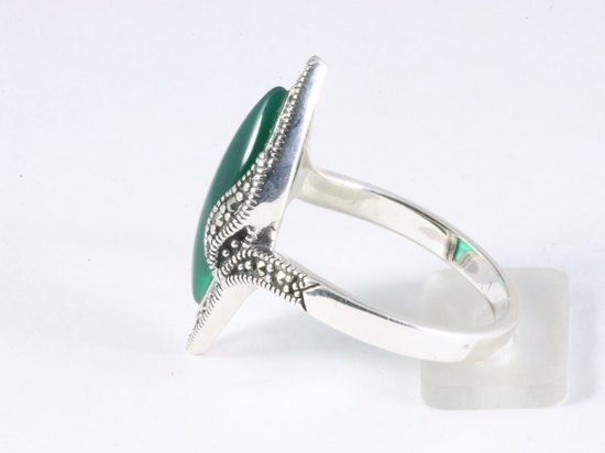 Langwerpige zilveren ring met groene agaat en marcasiet afbeelding 2