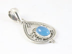 Opengewerkte zilveren hanger met blauwe chalcedoon afbeelding 2