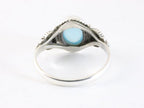Bewerkte zilveren ring met blauwe chalcedoon afbeelding 3