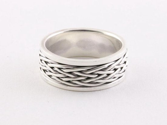 Zware zilveren geluksring met vlechtmotief afbeelding 1