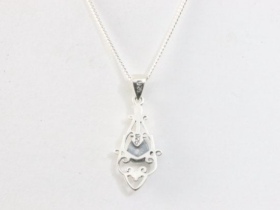 Fijne opengewerkte zilveren hanger met groene turkoois aan ketting afbeelding 3