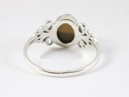 Fijne bewerkte zilveren ring met tijgeroog afbeelding 3