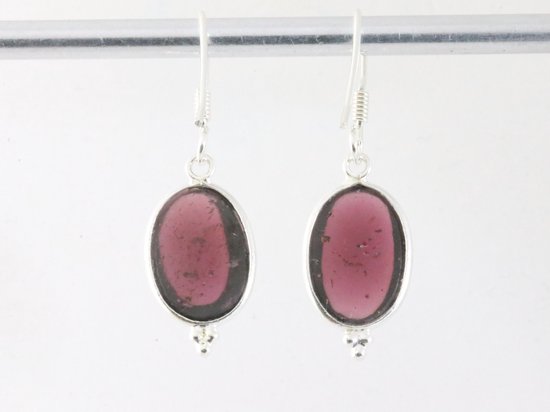 Fijne zilveren oorbellen met granaat afbeelding 3