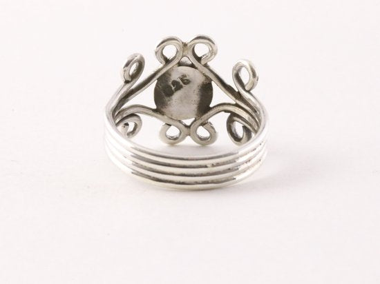 Fijne opengewerkte zilveren ring met amethist afbeelding 3