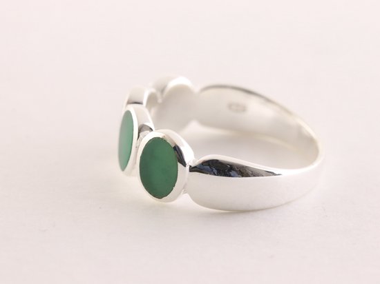 Hoogglans zilveren ring met groene agaat afbeelding 2