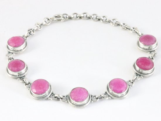 Bewerkte zilveren armband met robijn afbeelding 1