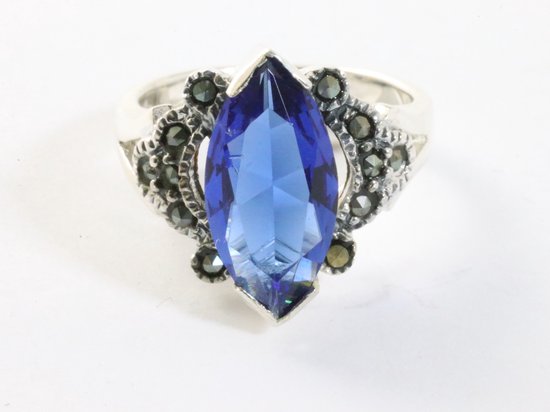 Zware zilveren ring met blauwe saffier en marcasiet afbeelding 4
