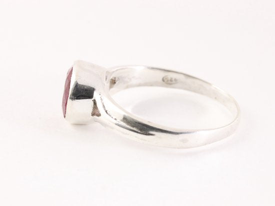 Zilveren ring met robijn afbeelding 2