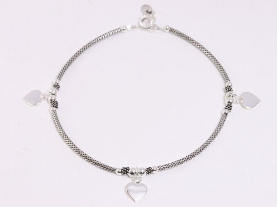 Zilveren enkelband met bewerkte kralen en hartjes afbeelding 1