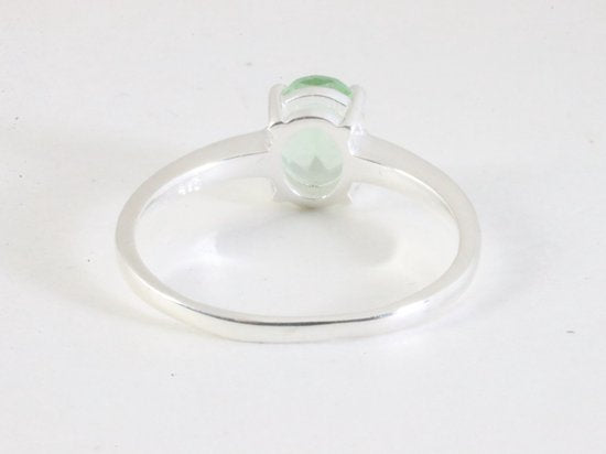 Fijne hoogglans zilveren ring met groene amethist afbeelding 3