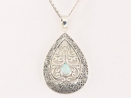 Traditionele bewerkte zilveren hanger met welo opaal aan ketting afbeelding 4