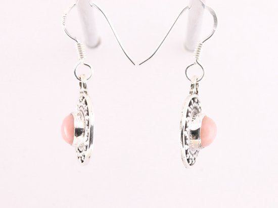 Fijne bewerkte ronde zilveren oorbellen met roze opaal afbeelding 2