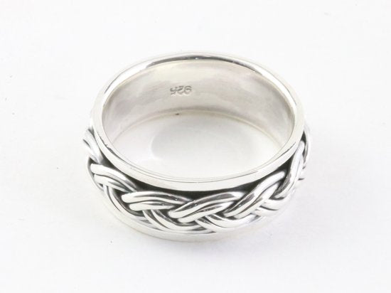 Zware zilveren geluksring met vlechtmotief afbeelding 2