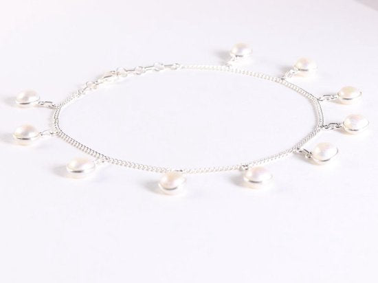Zilveren enkelband met witte zoetwater parels afbeelding 2