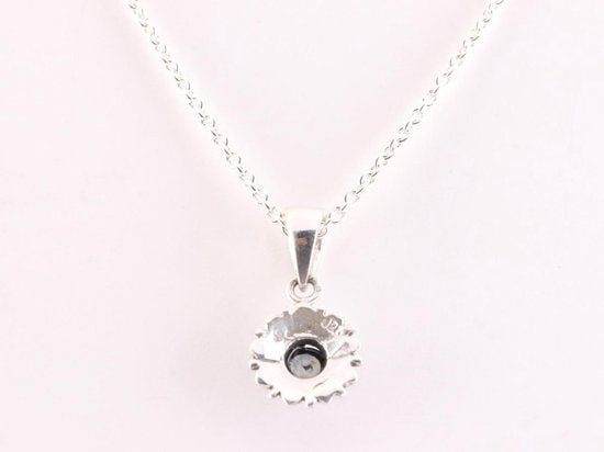 Fijne zilveren hanger met onyx en marcasiet aan ketting afbeelding 3