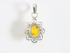 Fijne opengewerkte zilveren hanger met amber afbeelding 3