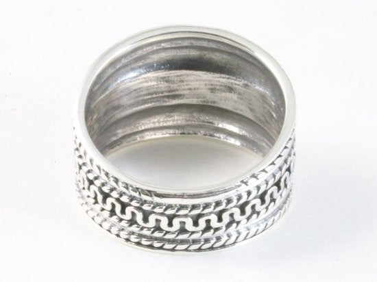 Brede zilveren ring met meander gravering en kabelpatronen afbeelding 3