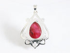 Bewerkte zilveren hanger met robijn afbeelding 3