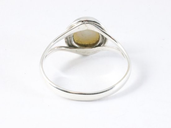 Fijne ronde zilveren ring met parel afbeelding 3