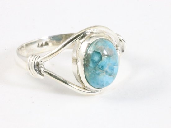 Opengewerkte zilveren ring met blauwe apatiet afbeelding 1